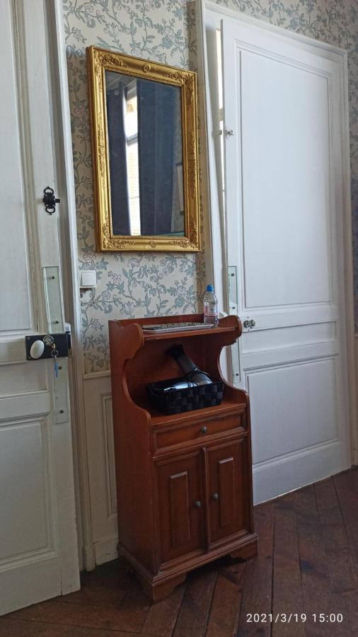 Fief Des 3 Guillaume Chambres D'Hotes Ecouis Esterno foto