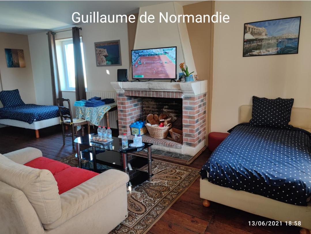 Fief Des 3 Guillaume Chambres D'Hotes Ecouis Esterno foto